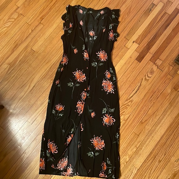 knot sisters Dresses & Skirts - Knot Sisters floral print midi button down dress L